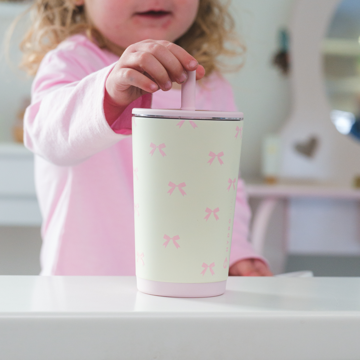 bows-14oz-415ml-u0 EverydayTumbler-Bows-WPI_1.png